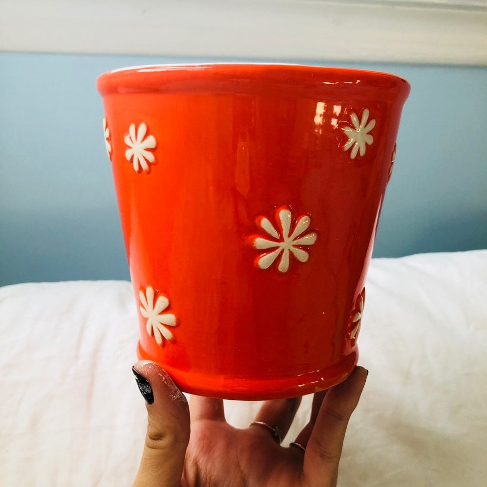 Psychedelic Flower Power Pot 🧡💛